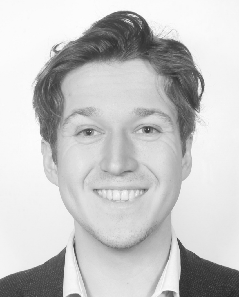 CVBilde4 BW Crop 824x1024